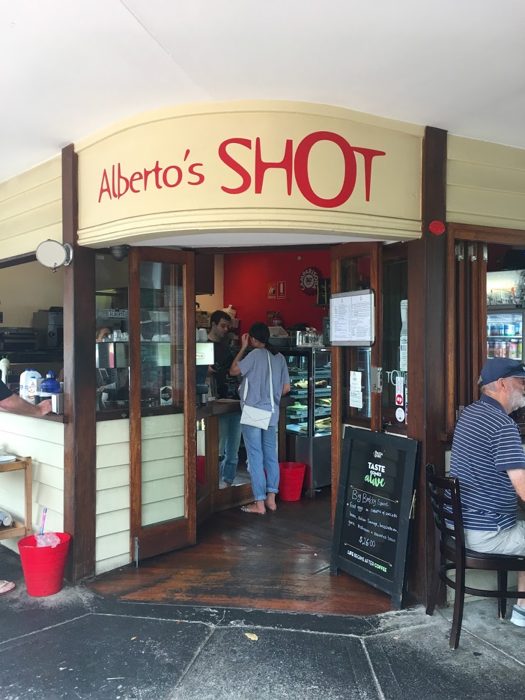 Albertos Shot Espresso Bar | cafe | 462 Montague Rd, West End QLD 4101, Australia | 0738462270 OR +61 7 3846 2270