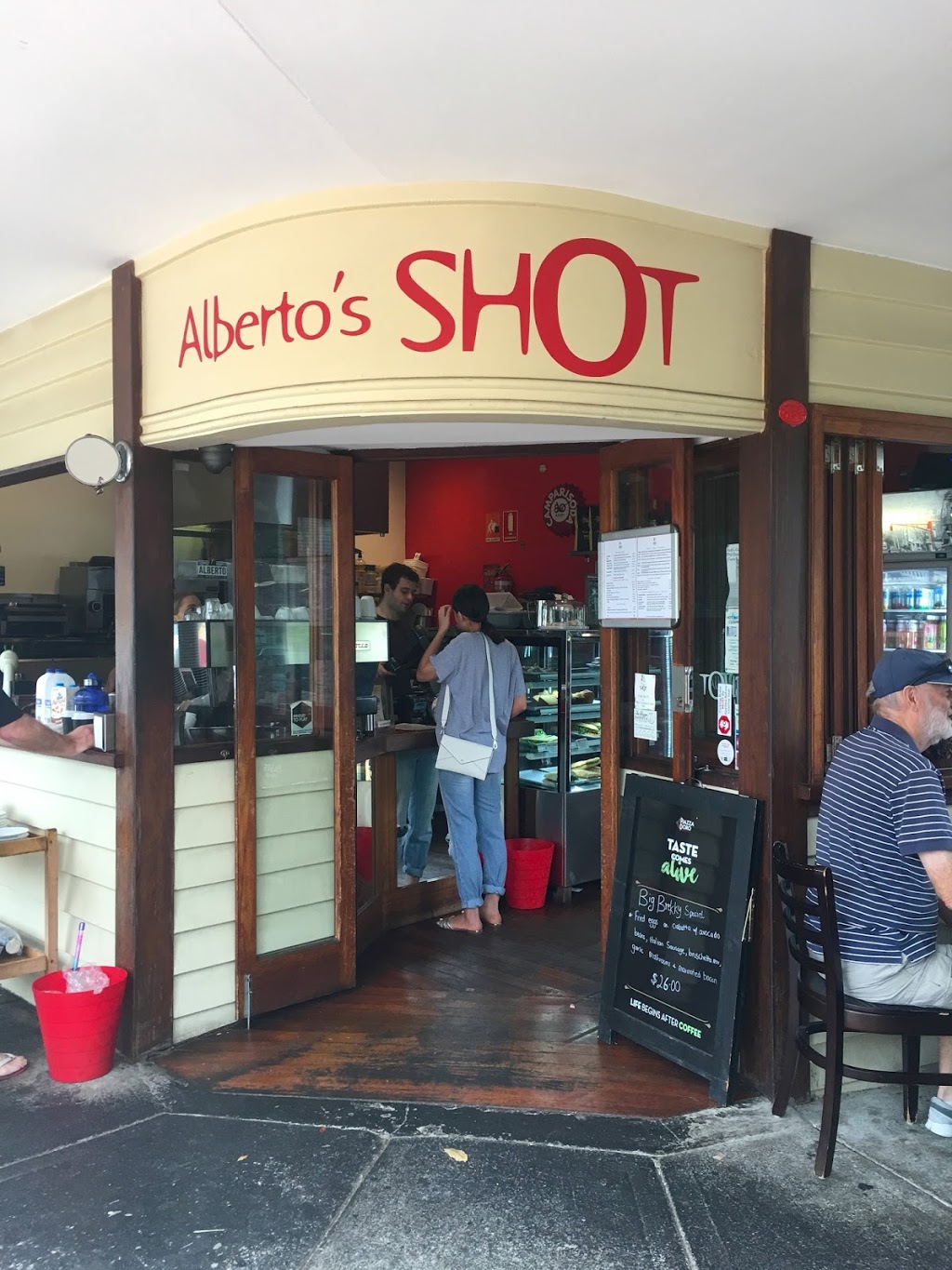 Albertos Shot Espresso Bar | 462 Montague Rd, West End QLD 4101, Australia | Phone: (07) 3846 2270