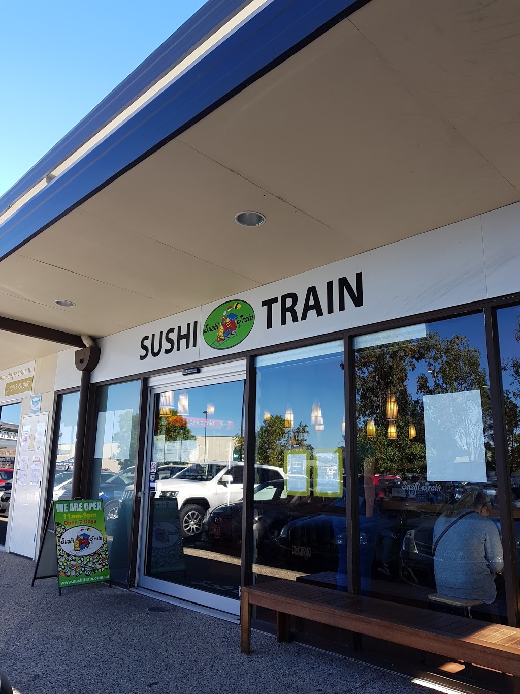 Sushi Train Oxenford | restaurant | 1/1 Cottonwood Pl, Oxenford QLD 4210, Australia | 0756657557 OR +61 7 5665 7557