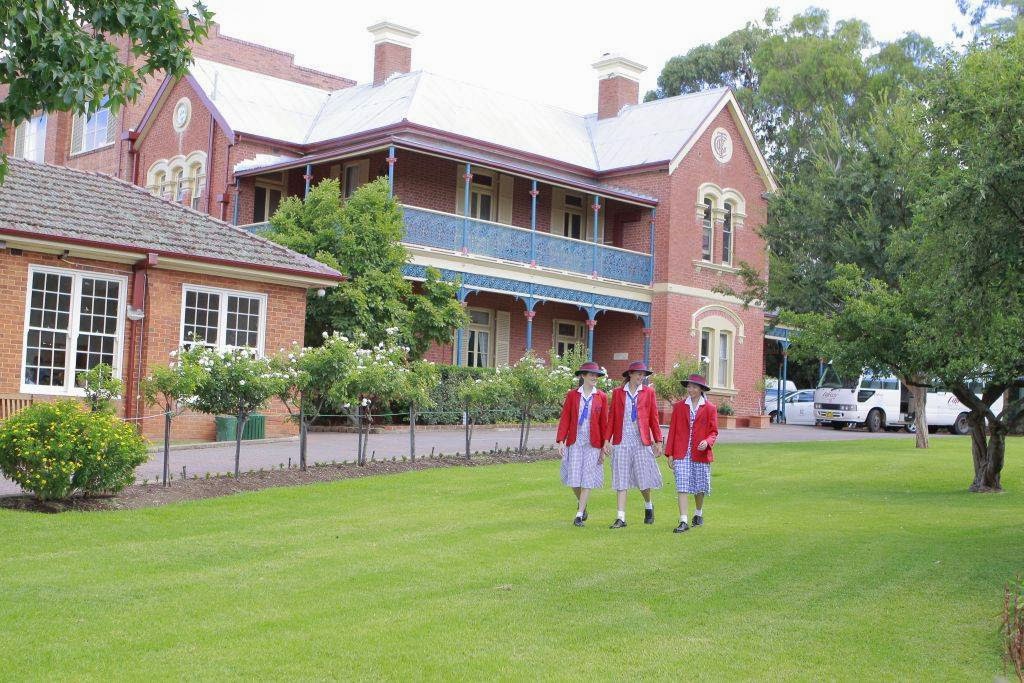 Calrossy Anglican School | 140 Brisbane St, East Tamworth NSW 2340, Australia | Phone: (02) 5776 5100