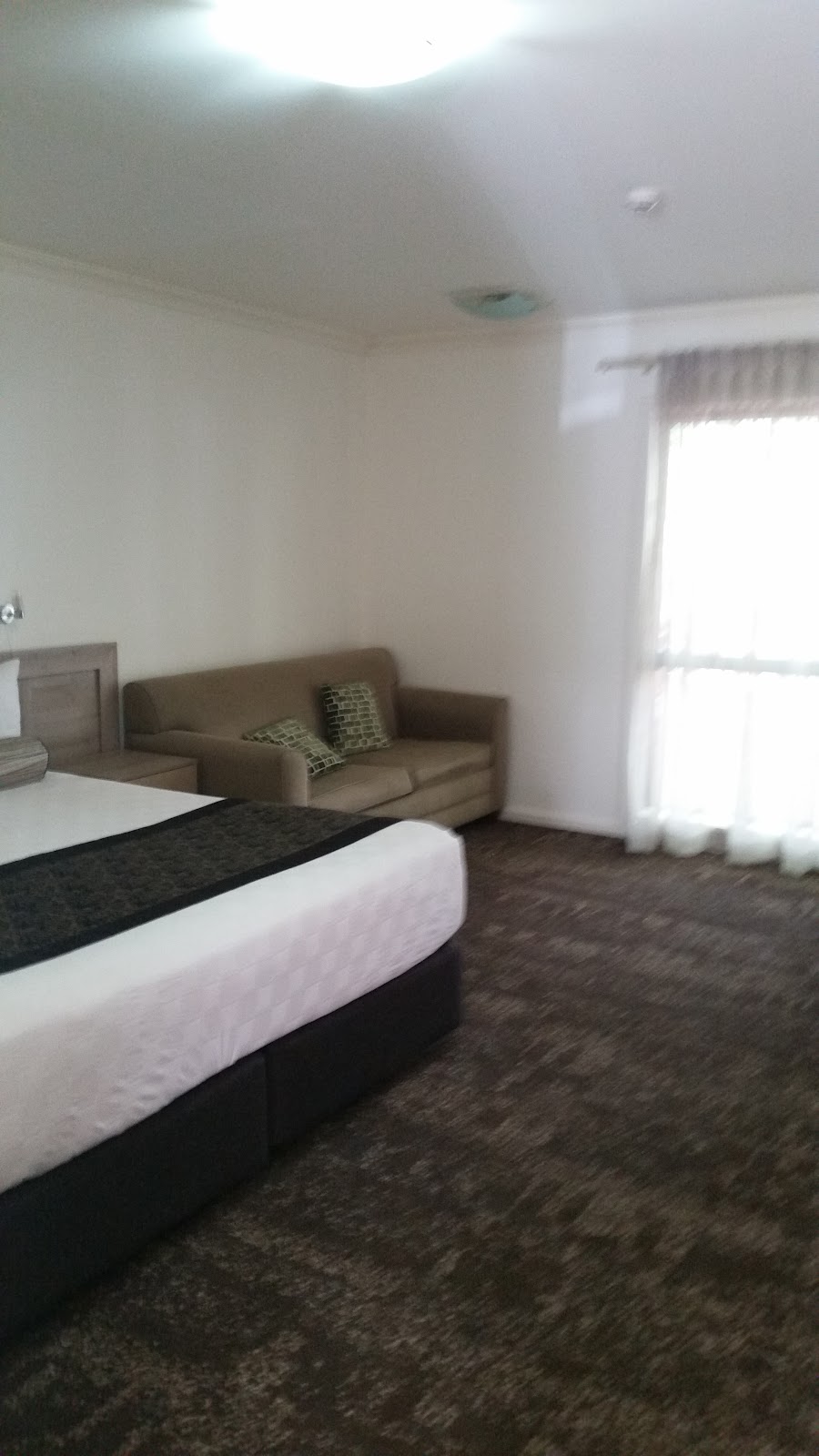 Spring Resorts | lodging | Old Hume Hwy, Mittagong NSW 2575, Australia | 0248713133 OR +61 2 4871 3133