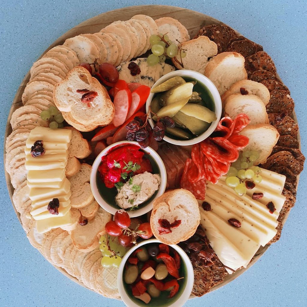 The Wolves Eatery | 2 Compton St, North Lambton NSW 2299, Australia | Phone: 0405 075 561