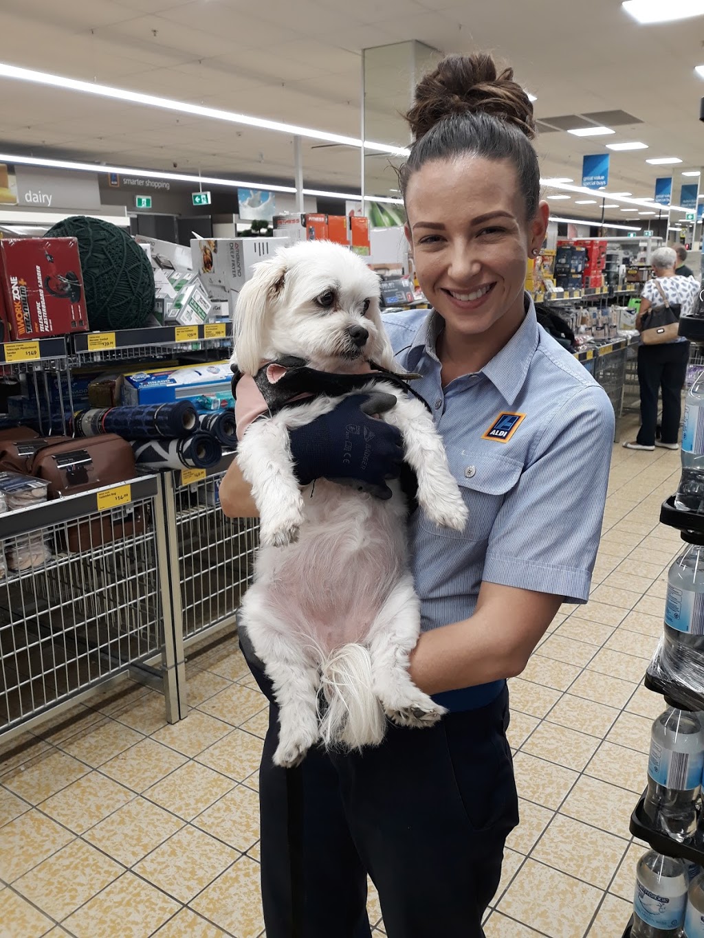 ALDI Elanora | The Pines, 30 Guineas Creek Rd, Elanora QLD 4221, Australia