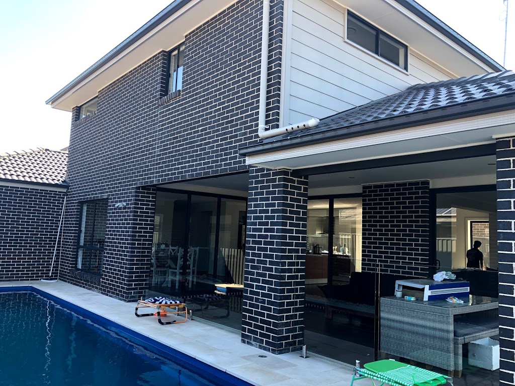 Neil Glass Cleaning | 162 Jardine Dr, Edmondson Park NSW 2174, Australia | Phone: 0450 619 728