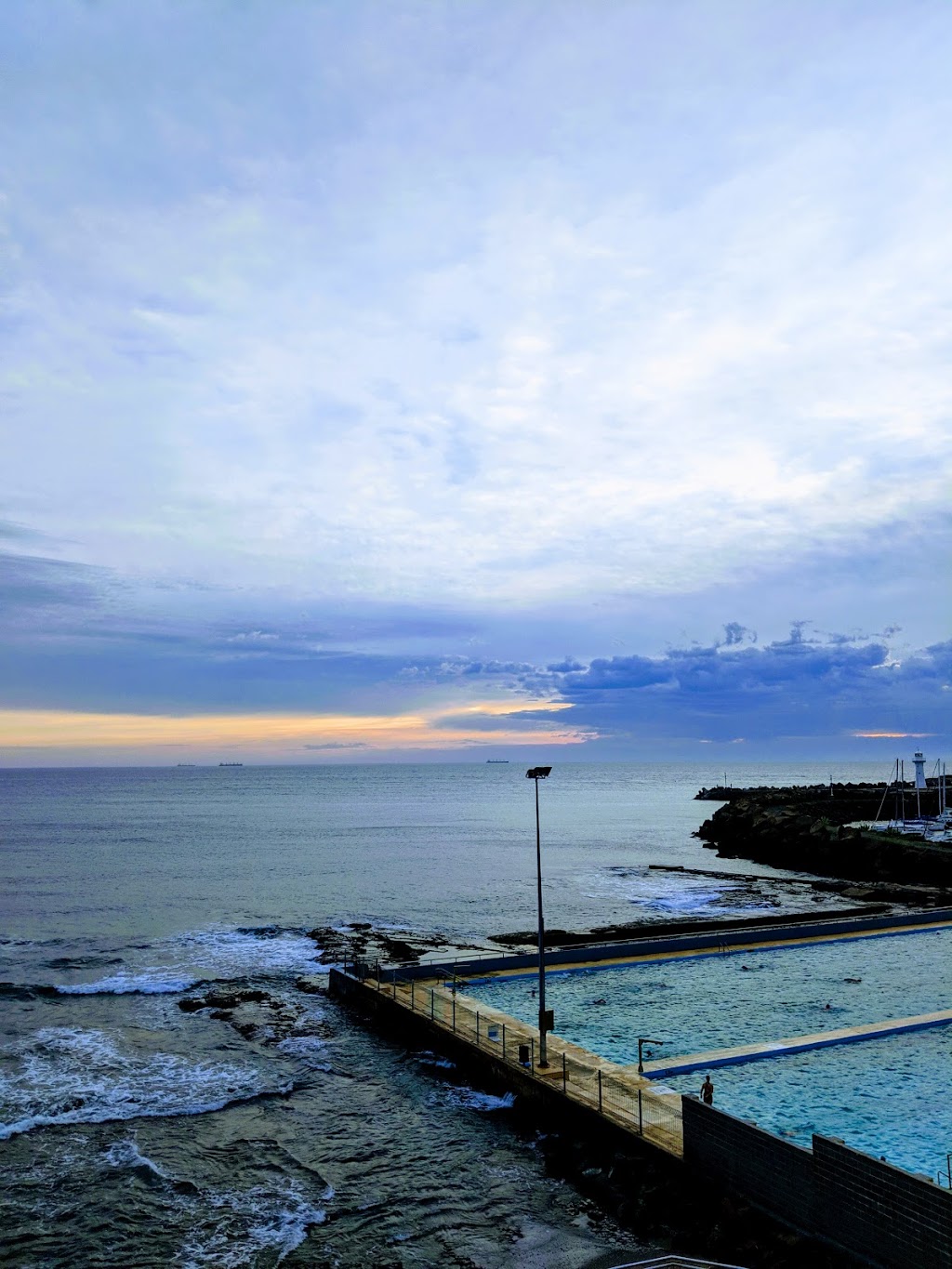 Continental Pool |  | Cliff Road Tramway, North Wollongong NSW 2500, Australia | 0242277111 OR +61 2 4227 7111
