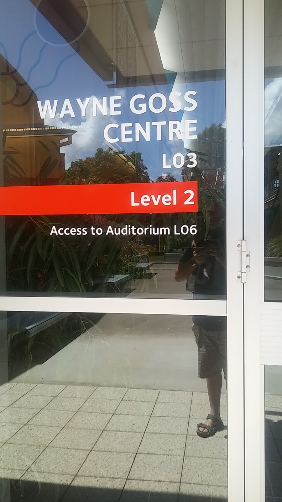 Griffith University Library Logan Campus | library | L03, Griffith University, University Drive, Meadowbrook QLD 4131, Australia | 0737355555 OR +61 7 3735 5555