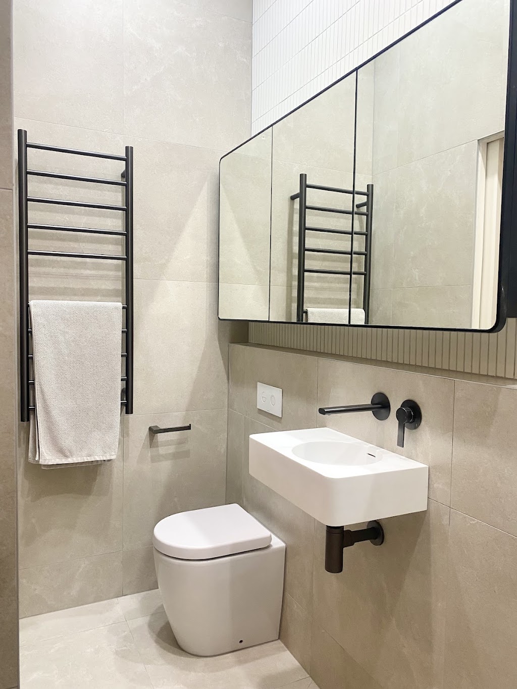 Bathroom BlitZ | 21 Meagher Ave, Maroubra NSW 2035, Australia | Phone: 0435 400 284