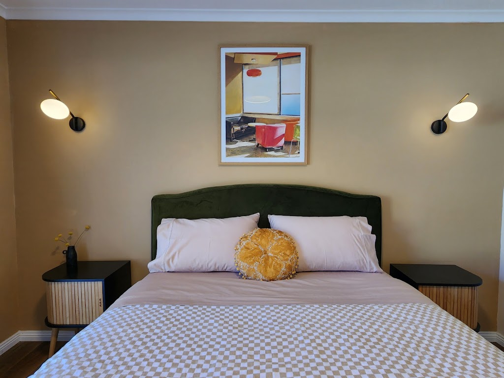 Red Gum and Stone Holiday Home | 6 Giffords Rd, Warburton VIC 3799, Australia | Phone: 0499 933 444