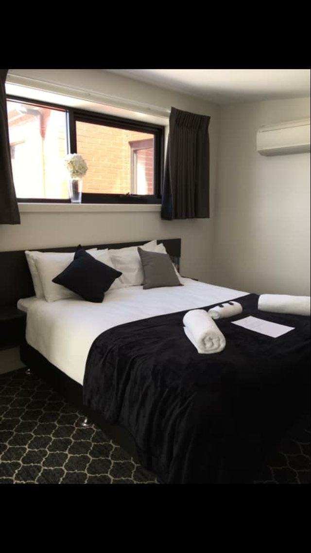 Queens Arms Hotel | lodging | 69 Wellington St, Longford TAS 7301, Australia | 0363911130 OR +61 3 6391 1130