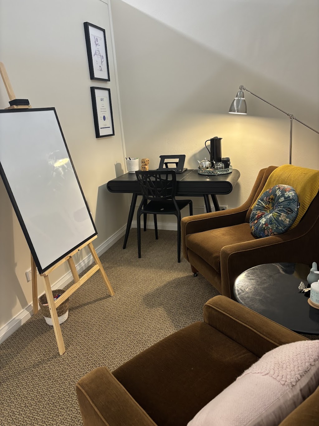 Connected Counselling | 13 Kalinda Rd, Bullaburra NSW 2784, Australia | Phone: 0418 964 439