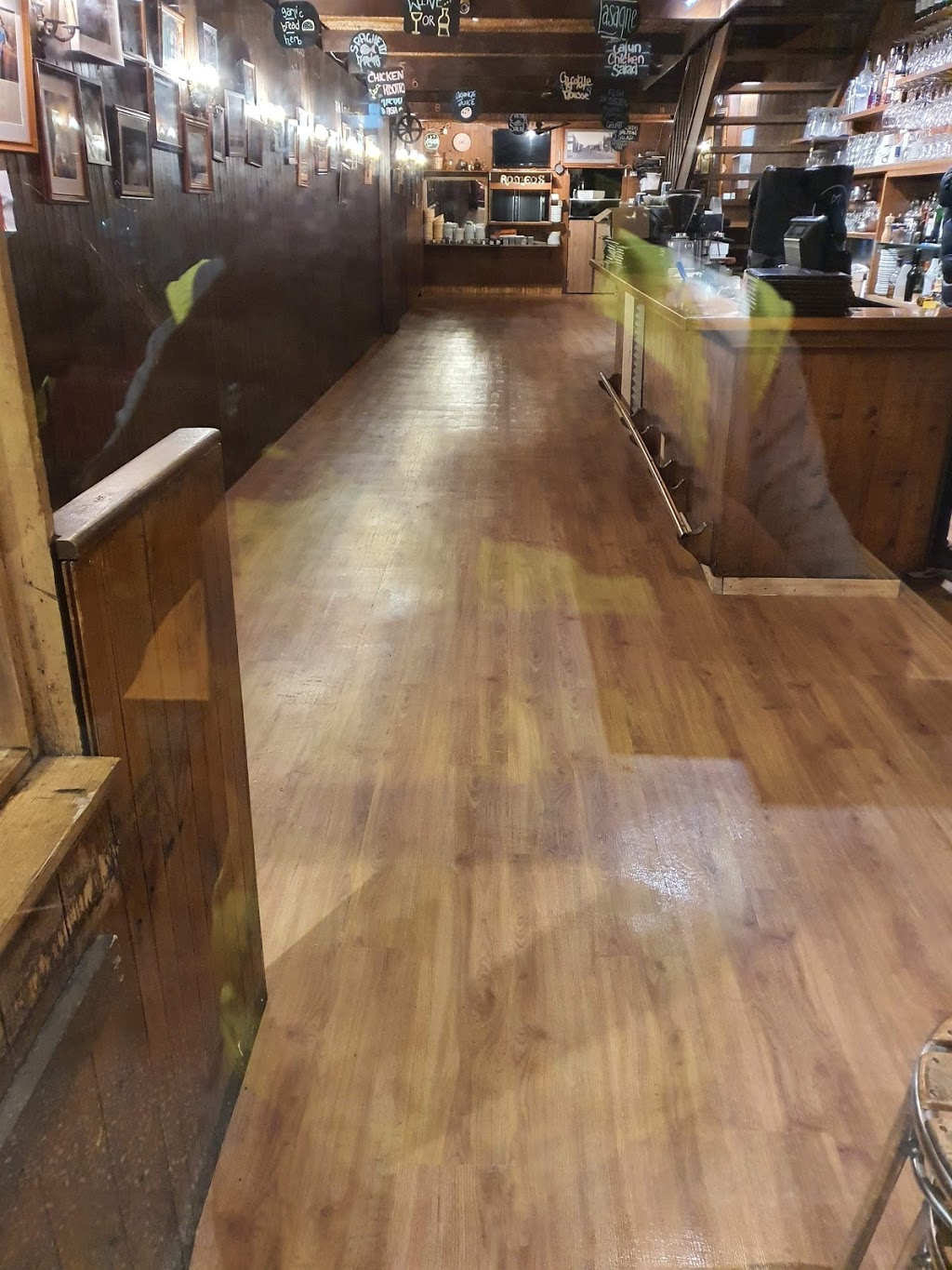 Floor layers PTY LTD (vic commercial flooring) COMMERCIAL VINYL  | 23 Lodging Dr, Tarneit VIC 3029, Australia | Phone: 0431 460 000