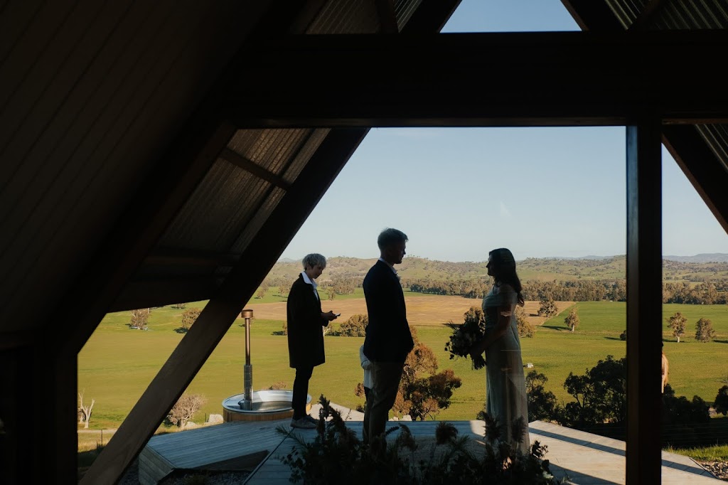 Milton Gan Weddings | 5 MacKenzie St, Hackett ACT 2602, Australia | Phone: 0424 531 368