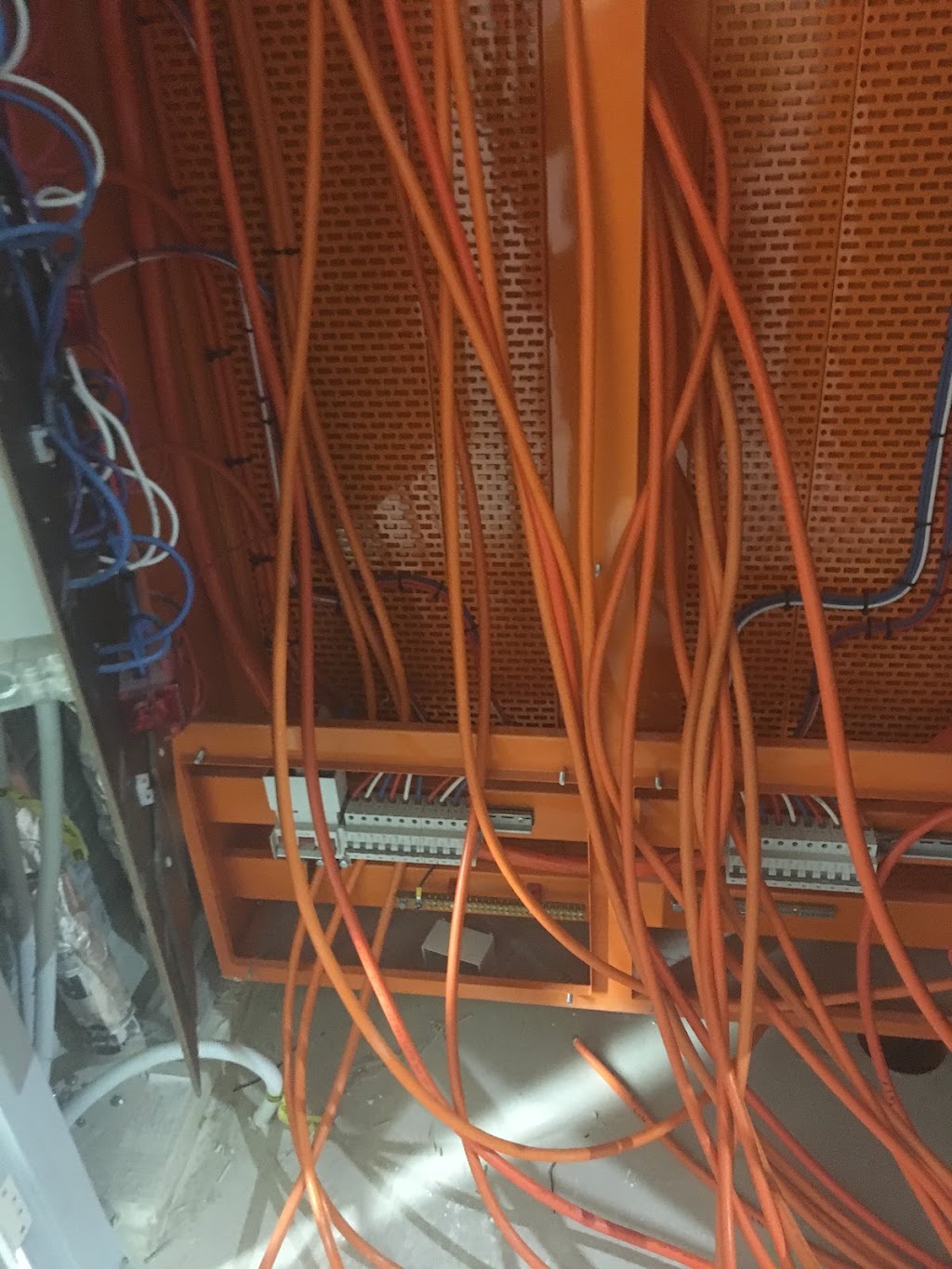 Bold Electrical Group | Unit 18/51 Cook Ct, North Lakes QLD 4509, Australia | Phone: (07) 3205 5976