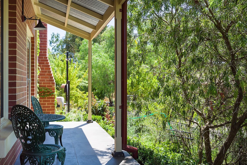 Forest View Terrace | lodging | 1/6 Johnstone St, Castlemaine VIC 3450, Australia | 0427721196 OR +61 427 721 196