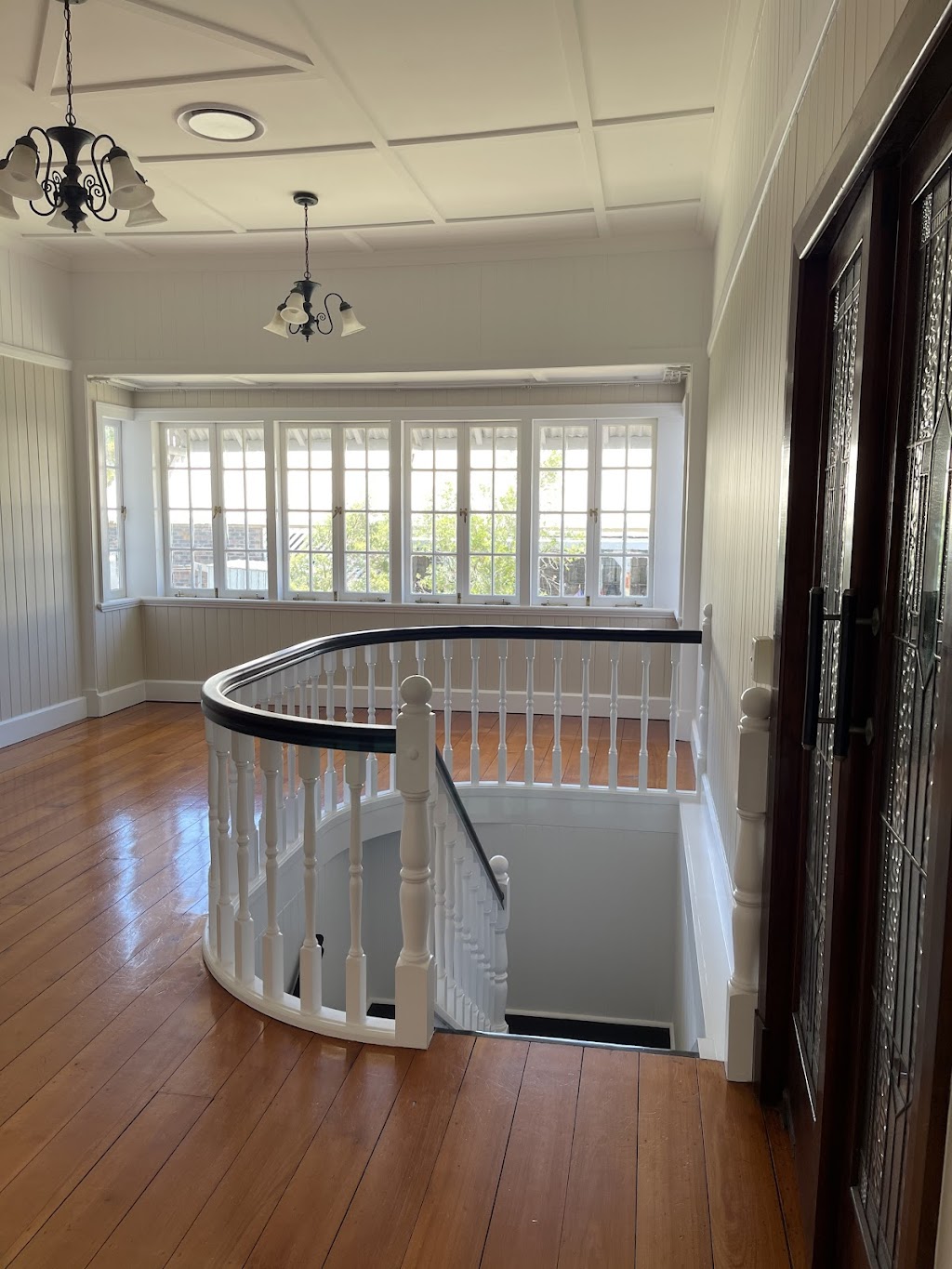 Professional Qld Painting & Decorating | 19 faculty cc, Meadowbrook QLD 4131, Australia | Phone: 0437 325 245