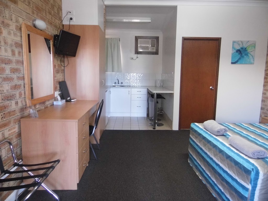 Nanango Fitzroy Motel | lodging | 55 Fitzroy St, Nanango QLD 4615, Australia | 0741358771 OR +61 7 4135 8771