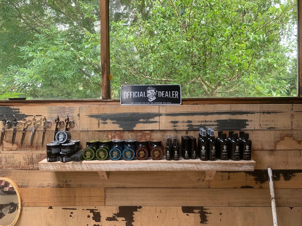 Barefoot Barber | Corner of Ellis rd and, 115 Giacomettis Ln, Coomoora VIC 3461, Australia | Phone: 0429 595 098