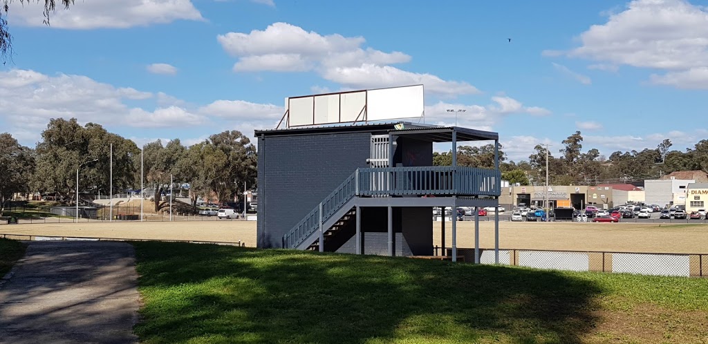 Coventry Oval | park | 4-6 Elizabeth St, Diamond Creek VIC 3089, Australia