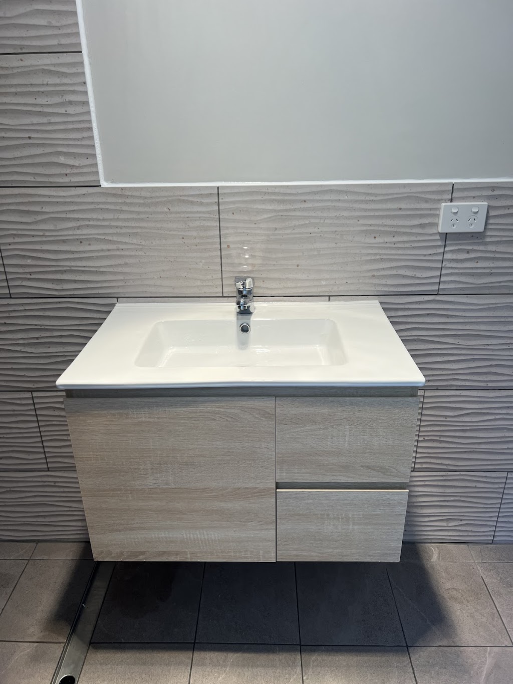 Little Plumber5 | Teale Rd, The Summit QLD 4377, Australia | Phone: 0447 169 883