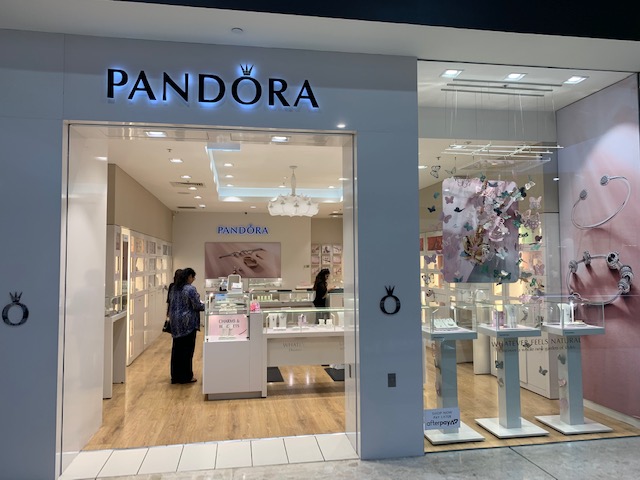 PANDORA | jewelry store | Shop T2006 Knox City Shopping Centre, Burwood Hwy, Wantirna VIC 3152, Australia | 0398375415 OR +61 3 9837 5415