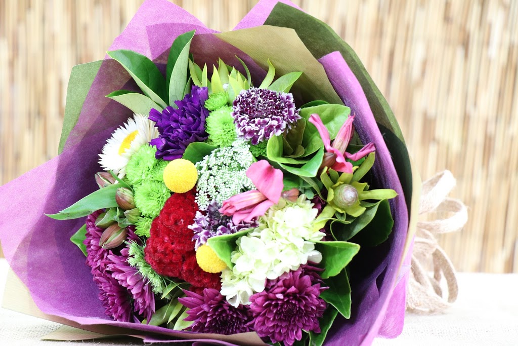 Winston Hills Florist | 60 Moxhams Rd, Winston Hills NSW 2153, Australia | Phone: (02) 9683 1116