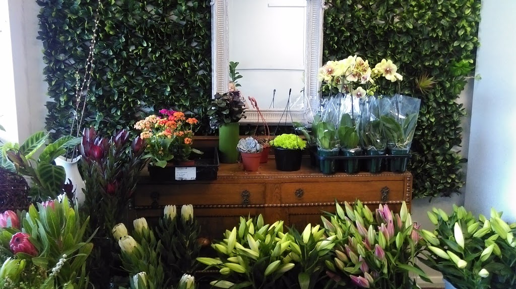 Chocolate & Moss Florist | florist | 195 Kelly St, Scone NSW 2337, Australia | 0439441060 OR +61 439 441 060