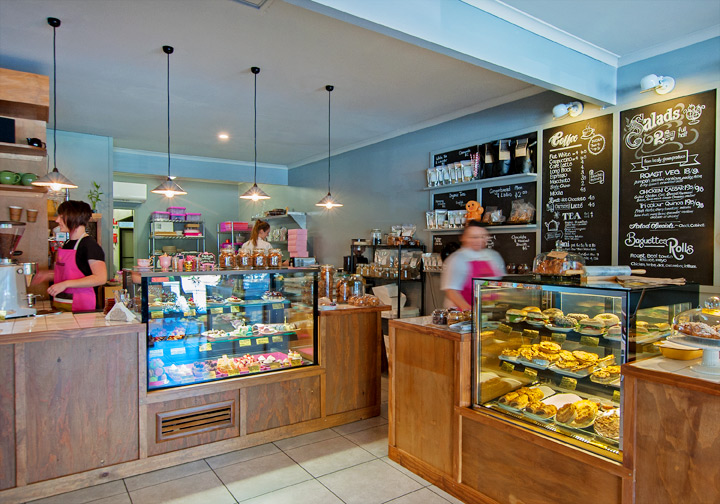 Fiona’s Fancies | bakery | 3/37 Sunshine Beach Rd, Noosa Heads QLD 4567, Australia | 0754735317 OR +61 7 5473 5317