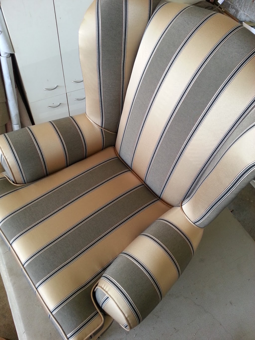 Redcliffe upholstery | furniture store | 6/32 Beach St, Kippa-Ring QLD 4021, Australia | 0418880985 OR +61 418 880 985