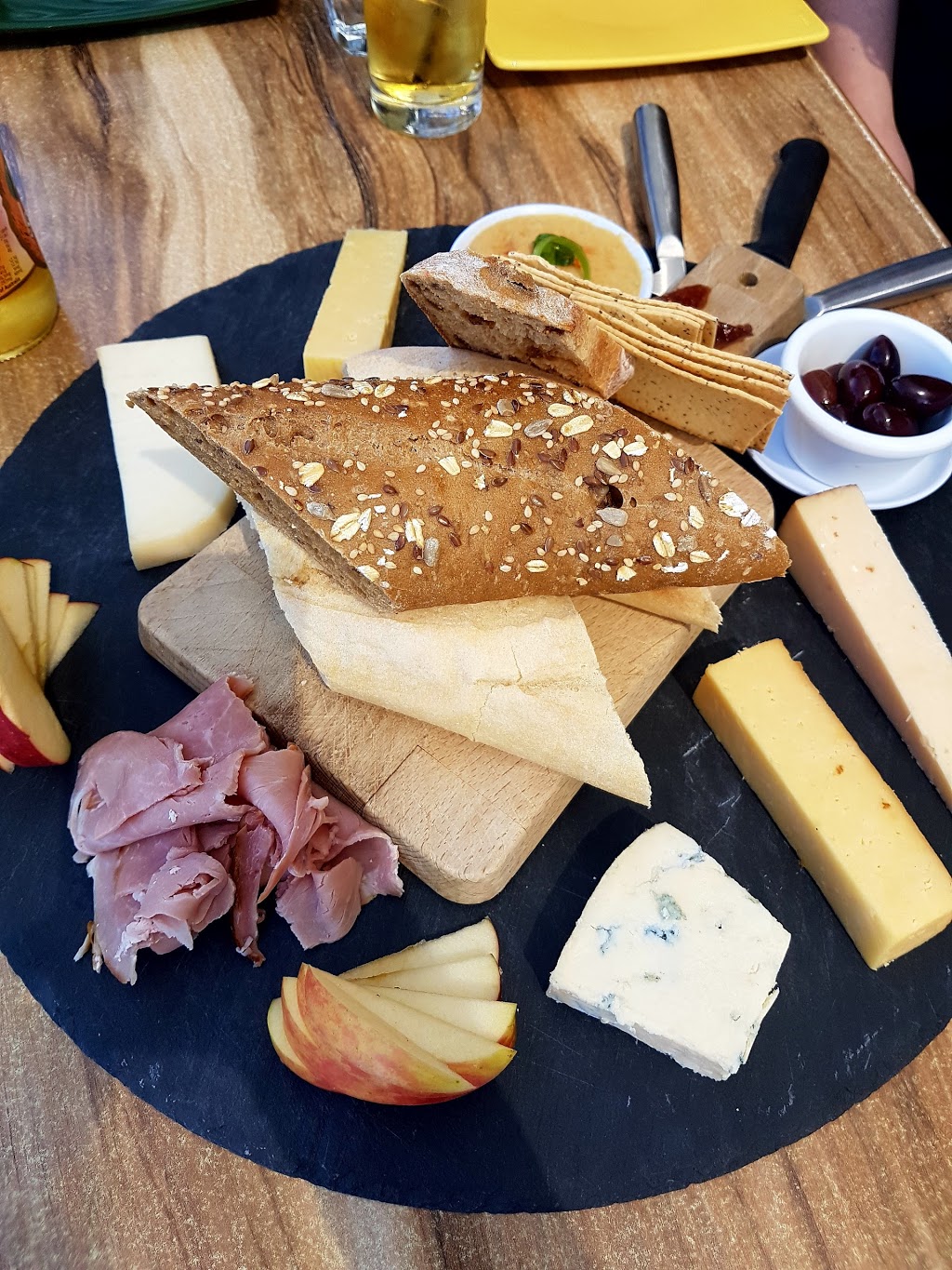 The Cheese Barrel | restaurant | 920 Great Northern Hwy, Millendon WA 6056, Australia | 0892964539 OR +61 8 9296 4539