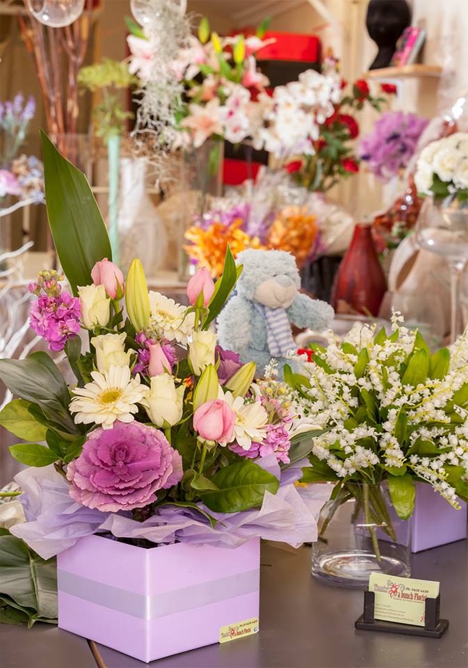 Thanks A Bunch Florist | florist | 86 Narina Way, Epping VIC 3076, Australia | 0394084439 OR +61 3 9408 4439