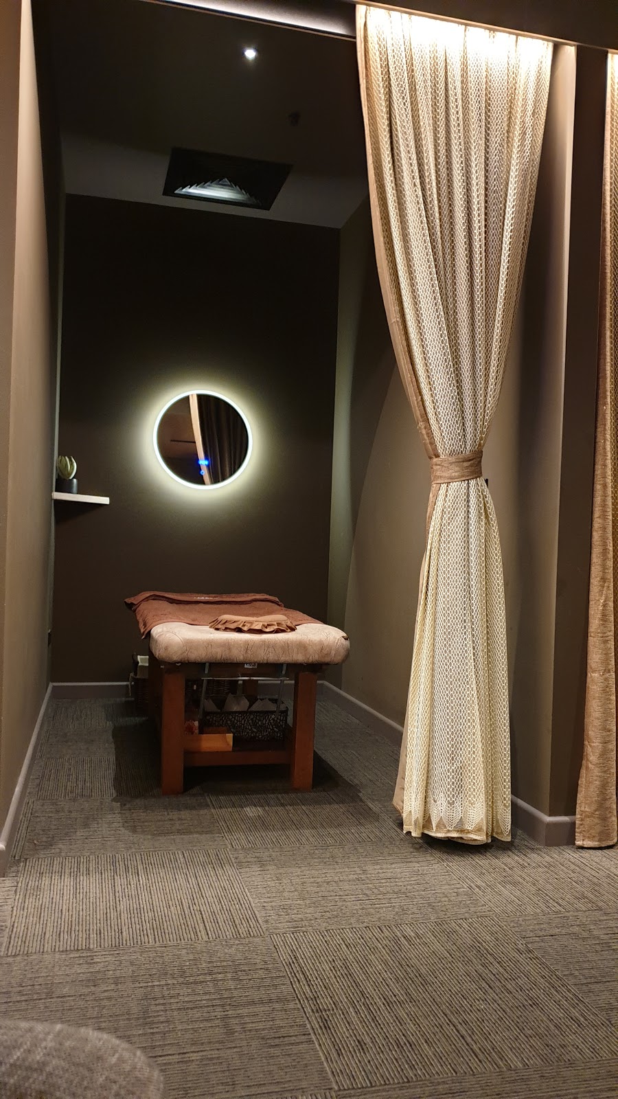 Myplace Massage And Foot Spa Shop G118 The Glen Shopping Centre 235 Springvale Rd Glen 3854