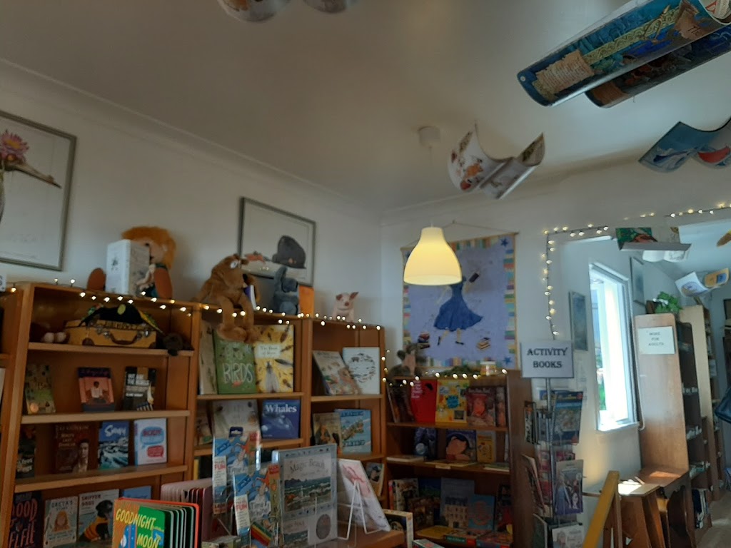 The Little Book Nook | book store | Shop 5/4-6 Little Main St, Palmwoods QLD 4555, Australia | 0431750033 OR +61 431 750 033