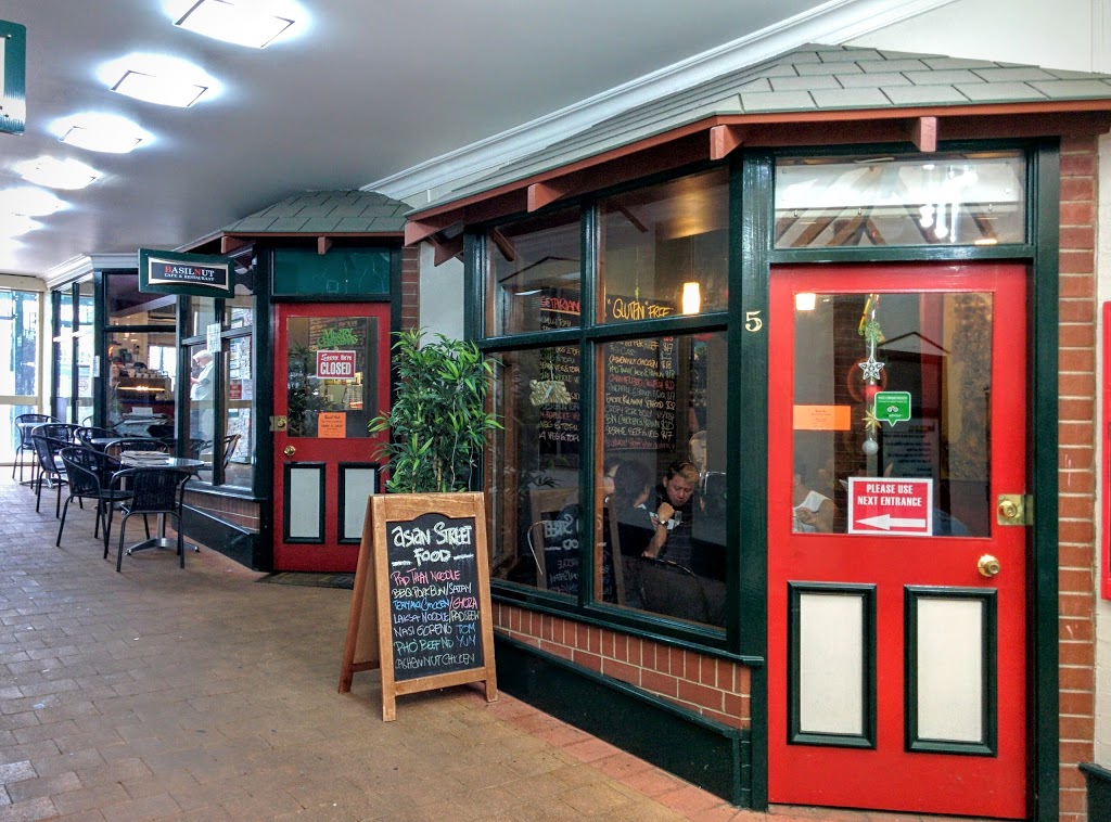 Basil Nut Cafe & Restaurant | cafe | 5/147-153 Katoomba St, Katoomba NSW 2780, Australia | 0247821294 OR +61 2 4782 1294