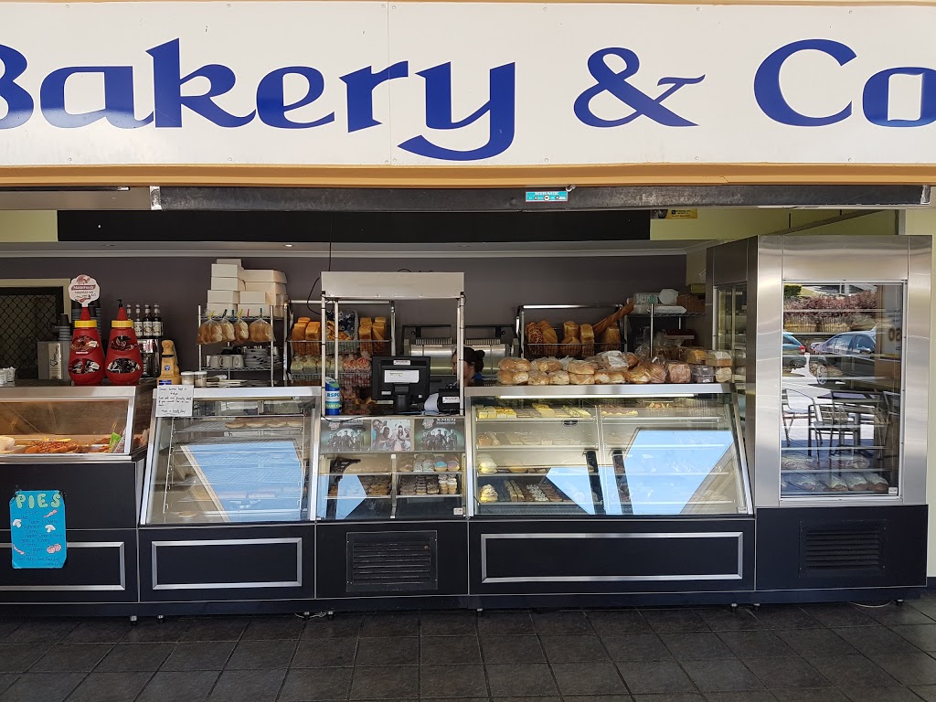 Clinton Park Bakery and Cafe | bakery | 6 Ballantine St, Clinton QLD 4680, Australia | 0749784477 OR +61 7 4978 4477