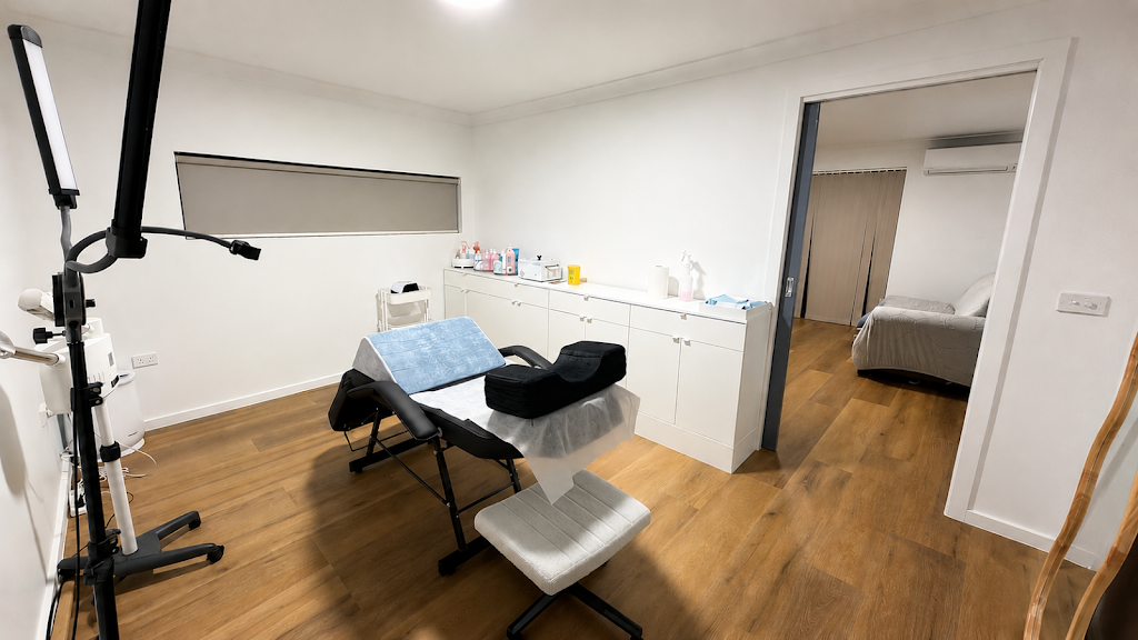 omas beauty services | 19 Black Range Rd, Bega NSW 2550, Australia | Phone: 0492 828 224