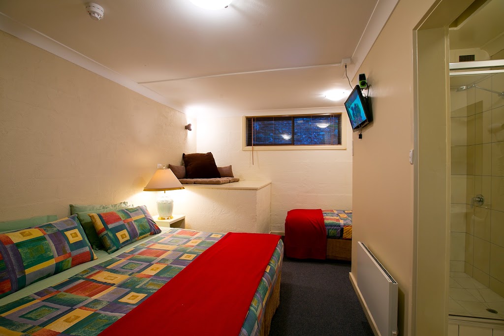 Diana Alpine Lodge | lodging | 6 Falls Creek Rd, Falls Creek VIC 3699, Australia | 0357583214 OR +61 3 5758 3214