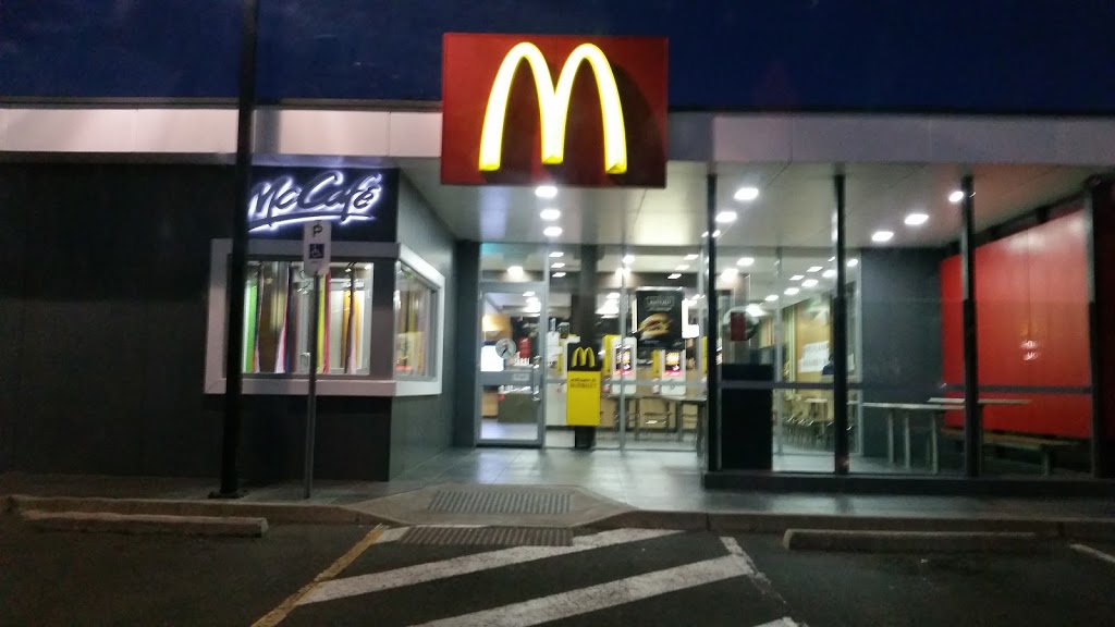 McDonalds Naracoorte | cafe | 1/3 Rolland St, Naracoorte SA 5271, Australia | 0887623930 OR +61 8 8762 3930