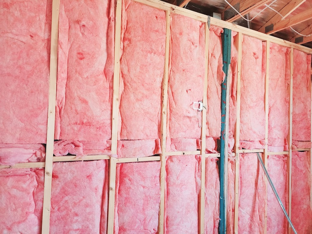 Awesome insulation services | 39 Litoria Dr, Deanside VIC 3336, Australia | Phone: 0420 477 121