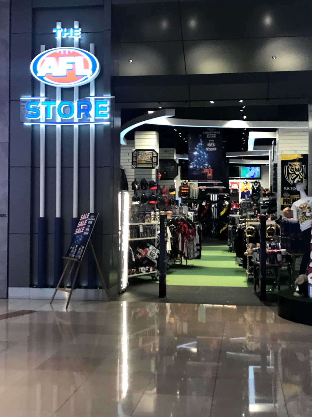 The AFL Store Chadstone | clothing store | Shop B313 (near Target Chadstone Shopping Centre, 1341 Dandenong Rd, Malvern East VIC 3148, Australia | 0395687300 OR +61 3 9568 7300