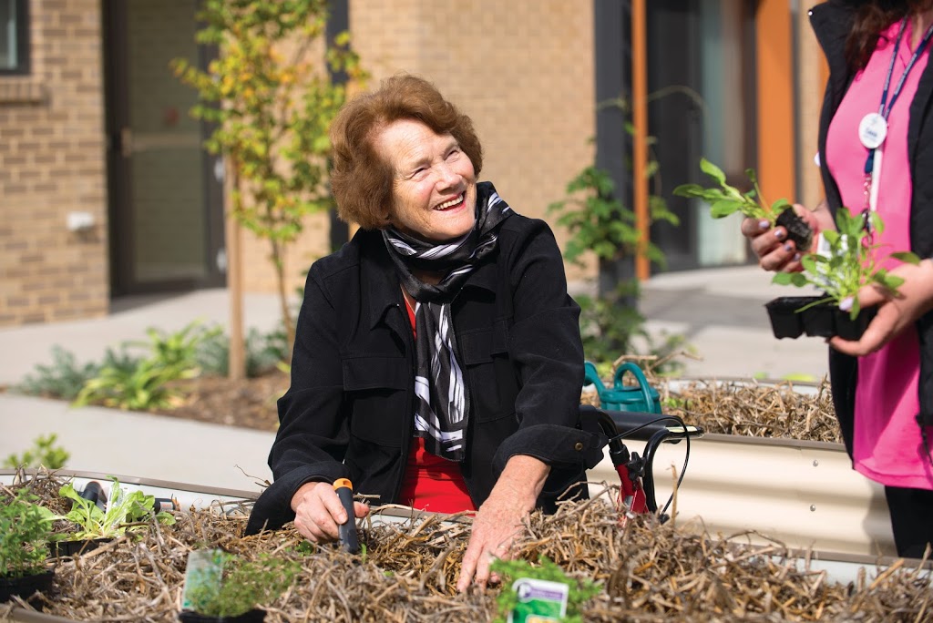 Southern Cross Care Oakfield Lodge Residential Care | 15 Hawthorn Rd, Mount Barker SA 5251, Australia | Phone: (08) 8393 6800