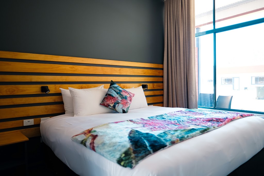 Holbrook Motel | 10 Sydney Rd, Holbrook NSW 2644, Australia | Phone: (02) 6036 6200