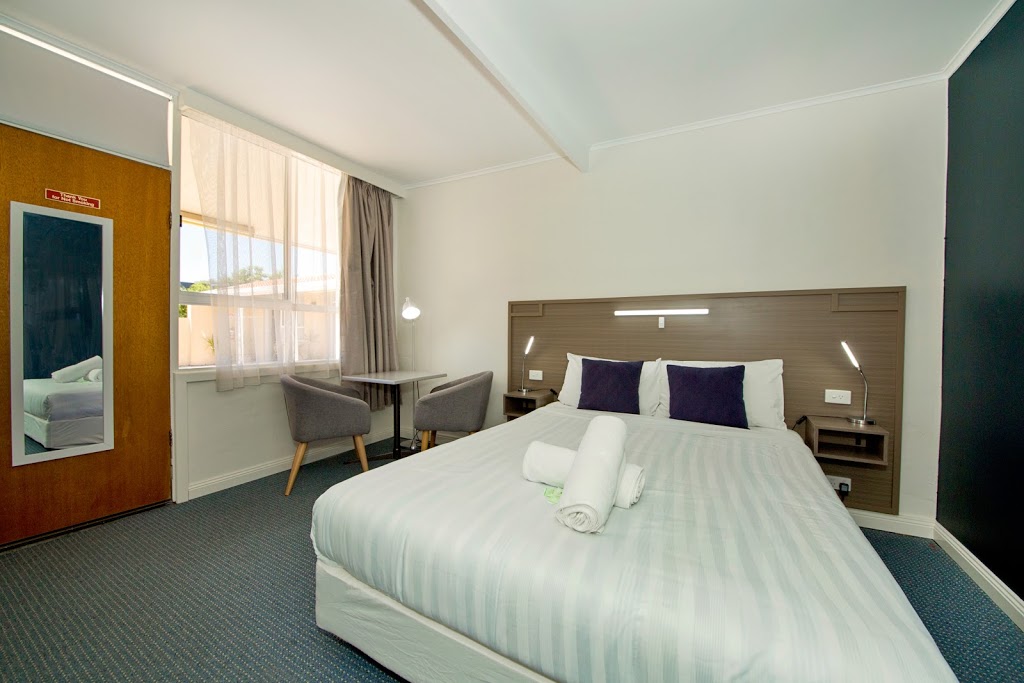 Yarrawonga Quality Motel | 51 Telford St, on the, Murray Valley Hwy, Yarrawonga VIC 3730, Australia | Phone: (03) 5744 1956