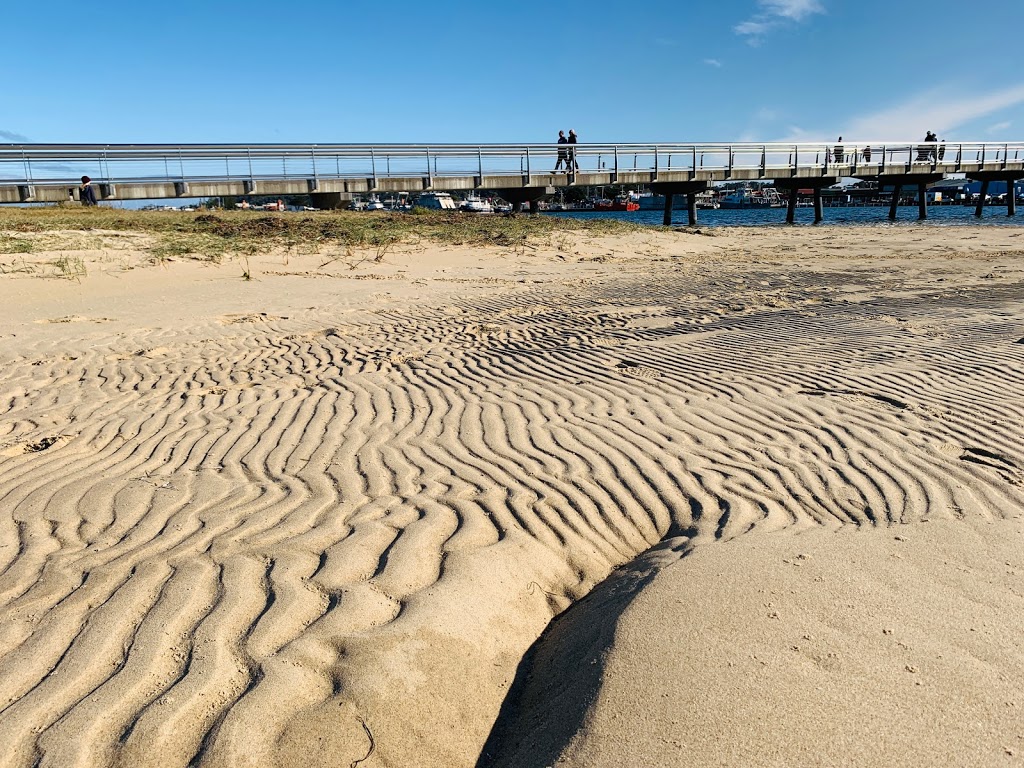 Surf Life Saving Lakes Entrance |  | Main Beach Walk, Lakes Entrance VIC 3909, Australia | 0351551333 OR +61 3 5155 1333