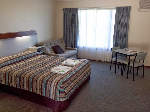 Warragul Views Motor Inn | lodging | 50 Rulemount Rd, Warragul VIC 3820, Australia | 0356235222 OR +61 3 5623 5222