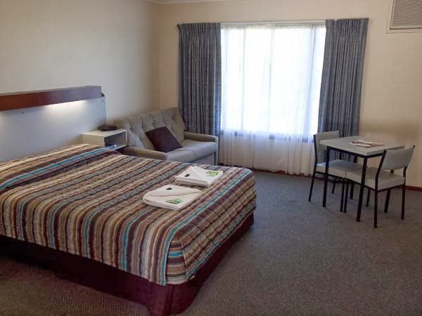 Warragul Views Motor Inn | 50 Rulemount Rd, Warragul VIC 3820, Australia | Phone: (03) 5623 5222