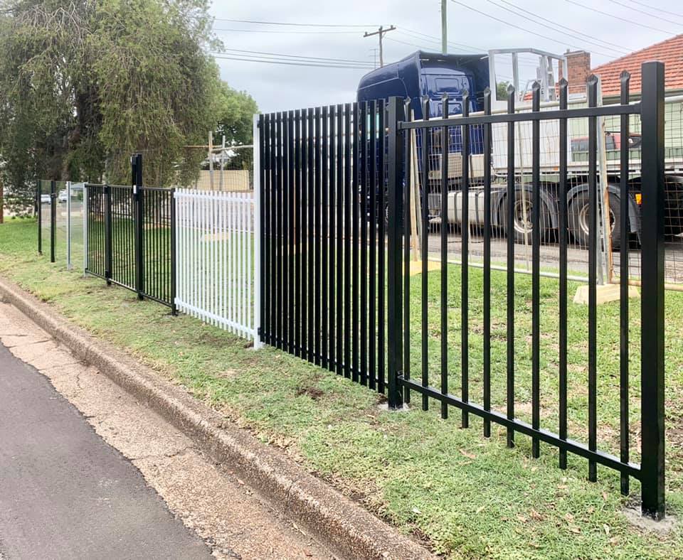 Fences Galore & Glass | Unit 1/12 Pendlebury Rd, Cardiff NSW 2285, Australia | Phone: 1300 564 849