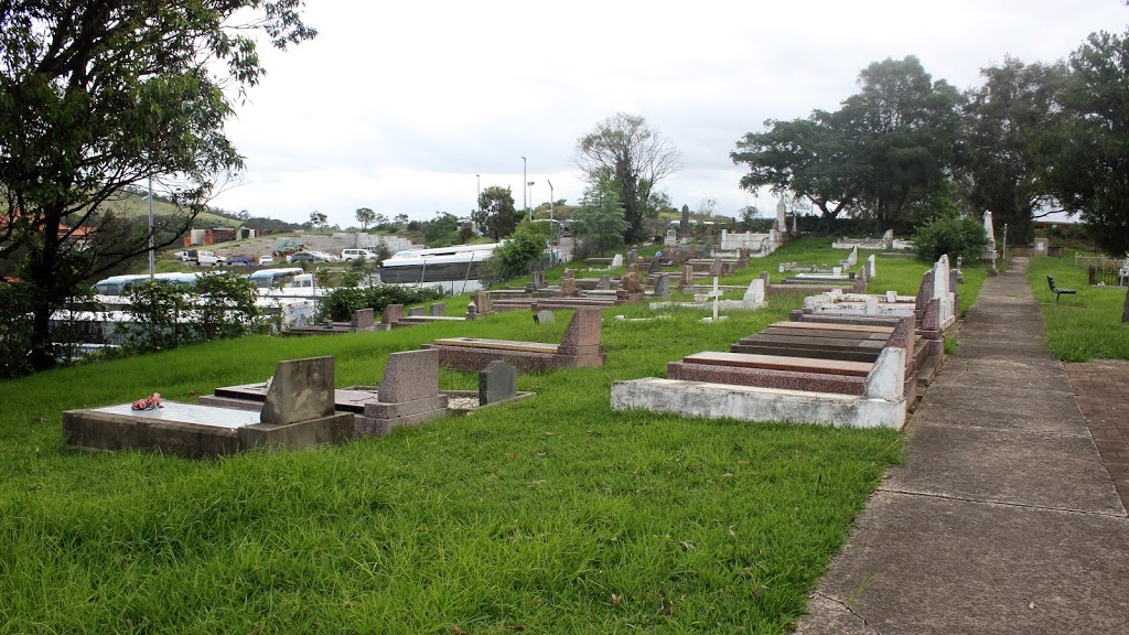 Berkeley Pioneer Cemetery | cemetery | 11 Investigator Dr, Unanderra NSW 2526, Australia | 0242277780 OR +61 2 4227 7780