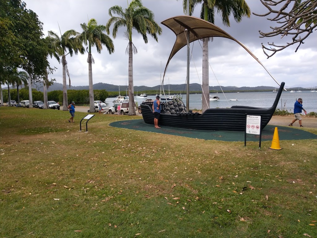 Captain James Cook Monument | park | 156 Charlotte St, Cooktown QLD 4895, Australia