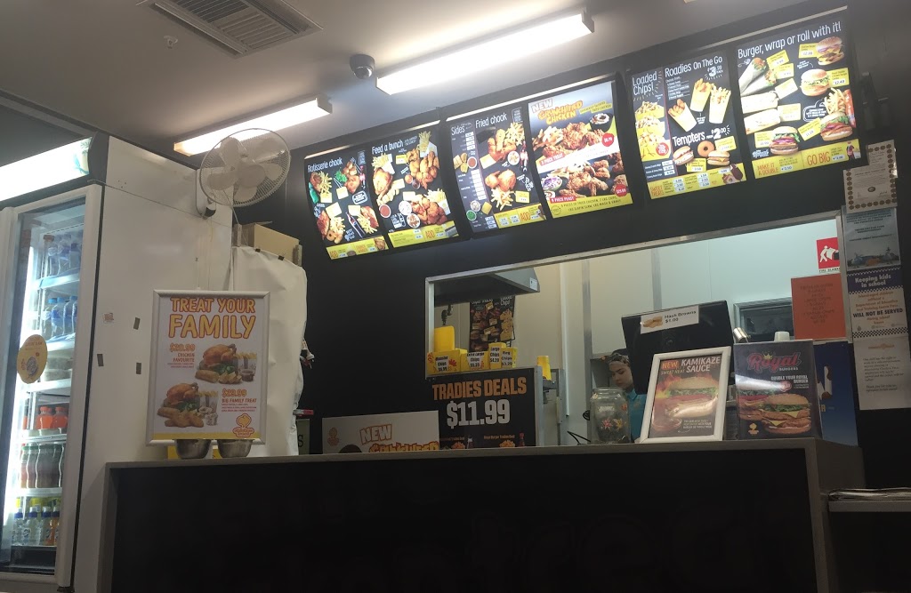 Chicken Treat | meal takeaway | Forest Lakes S/C, Cnr Forest Lakes Drive and Murdoch Road, Forest Lakes WA 6108, Australia | 0894931222 OR +61 8 9493 1222