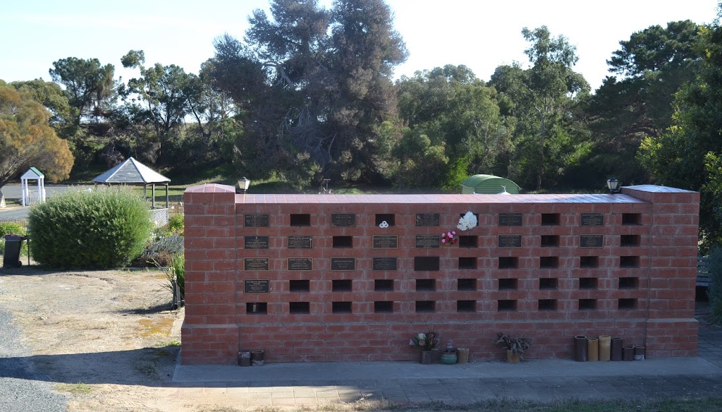 Meningie Cemetery | 53 Cemetery Rd, Meningie SA 5264, Australia